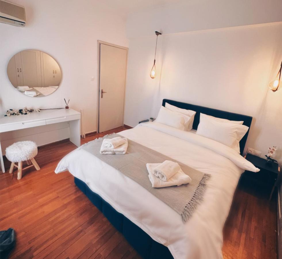 Seaside Apartment In Flisvos Marina Athen Eksteriør billede